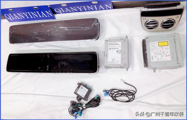 奔驰c260改装液晶仪表盘（16款奔驰c200改液晶仪表盘）