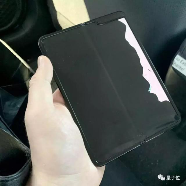 三星液晶屏横线故障（三星电视液晶屏常见故障及维修方法）