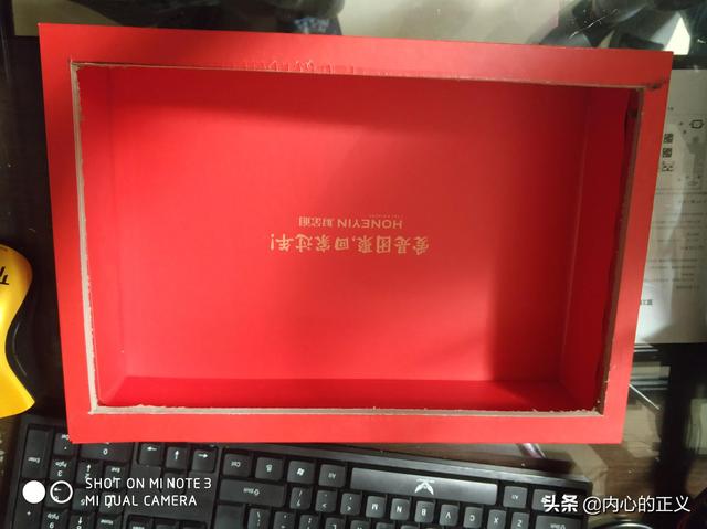 笔记本液晶屏改装显示器（笔记本电脑显示器可以改装为电视显示器）
