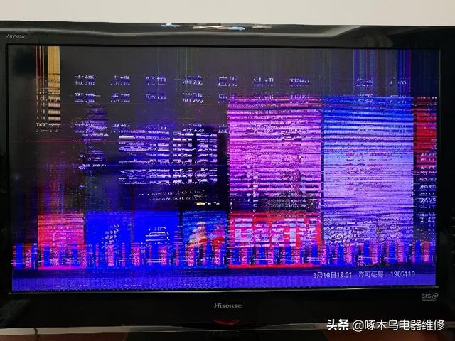液晶屏花屏原因（导致显示器花屏现象的原因有哪些）