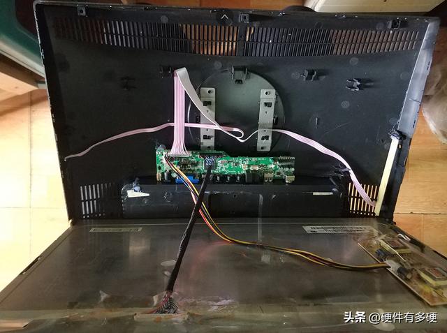 笔记本电脑显示器可以改装为电视显示器
