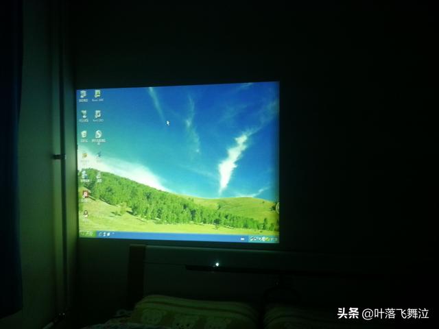 投影仪投出来有些抖动怎么办（投影仪画面一闪一闪还抖动怎么办）