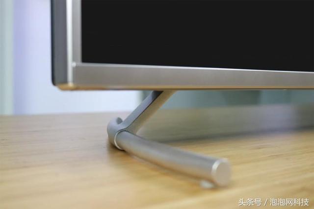 自己家里的电视怎么能像KTV一样唱歌（电视机怎么样才能像ktv一样唱歌?）