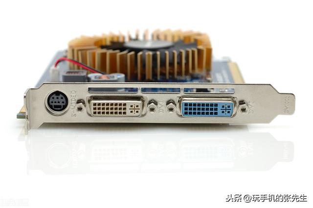 电脑液晶屏不亮怎么办（电脑显示器灯亮屏幕不亮怎么办）
