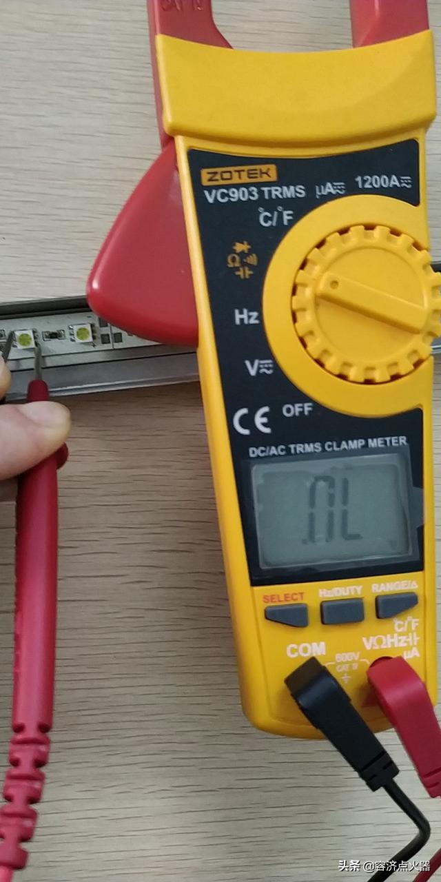 电子万用表怎么测led灯带是不是好的（怎么用数字万用表测led灯带的好坏）