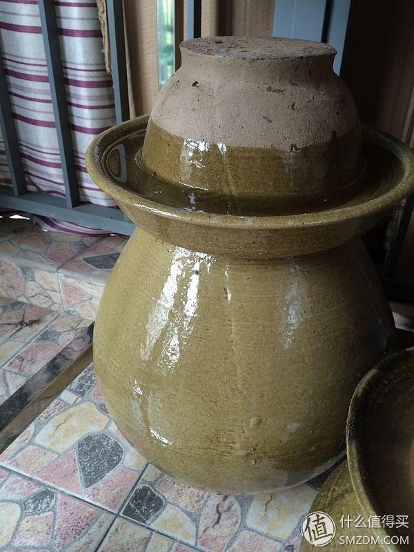 泡菜坛子第一次使用怎么处理这坛子（新买的泡菜坛子怎么处理才可以用泡）