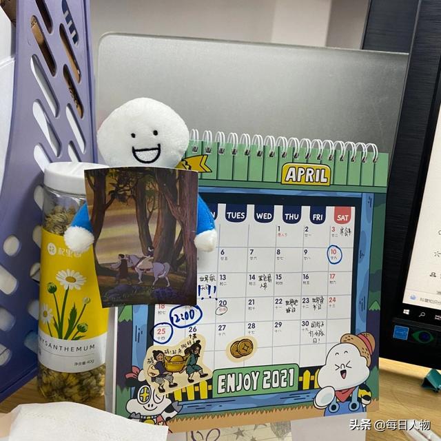 有什么上班摸鱼时可以做的事情（上班摸鱼可以做哪些事情）