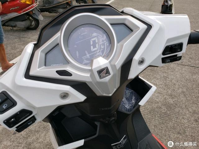 万元以内性价比最高的踏板摩托车（一万左右的踏板摩托车哪个性价比最好）