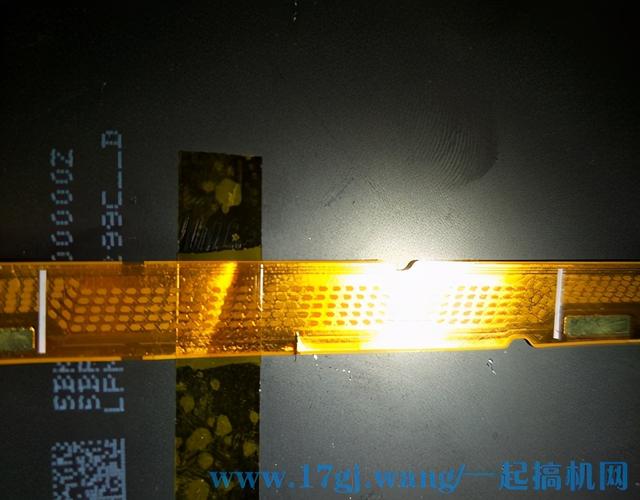 手机触摸屏排线断了怎么修复（手机屏幕排线接触不良怎么修）