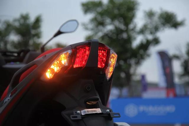 srmax300价格（阿普利亚srmax300价格）