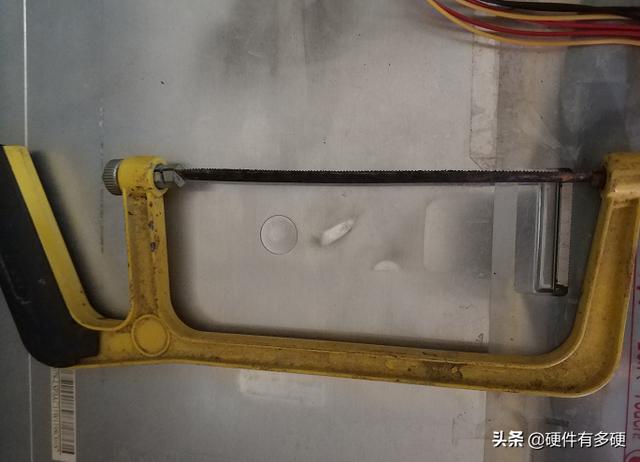 笔记本电脑显示器可以改装为电视显示器