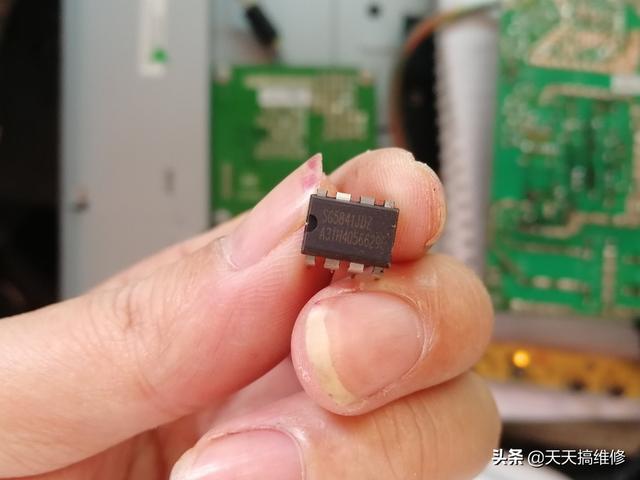 液晶显示器用了10年要换吗（用了10年的显示器有必要换吗）