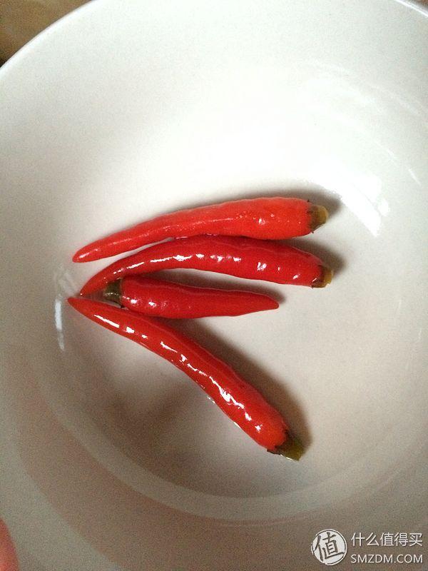 泡菜坛子第一次使用怎么处理这坛子（新买的泡菜坛子怎么处理才可以用泡）