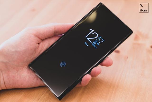三星note10屏幕自然和鲜艳