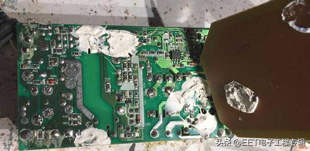电脑电源电容坏了有什么现象