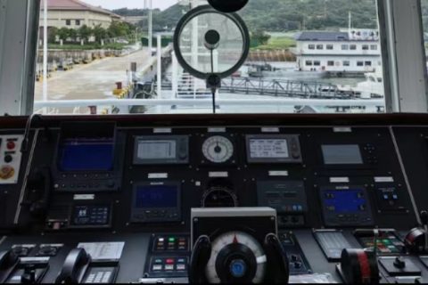 深圳宇锡船载设备液晶显示屏