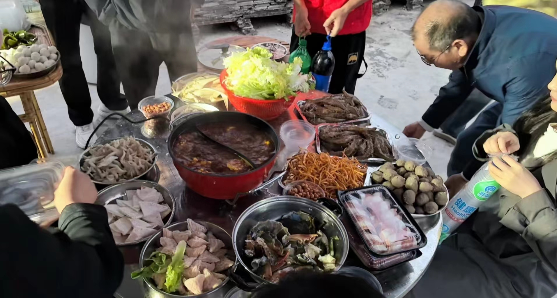 《深圳宇锡“红红火火”一个家》